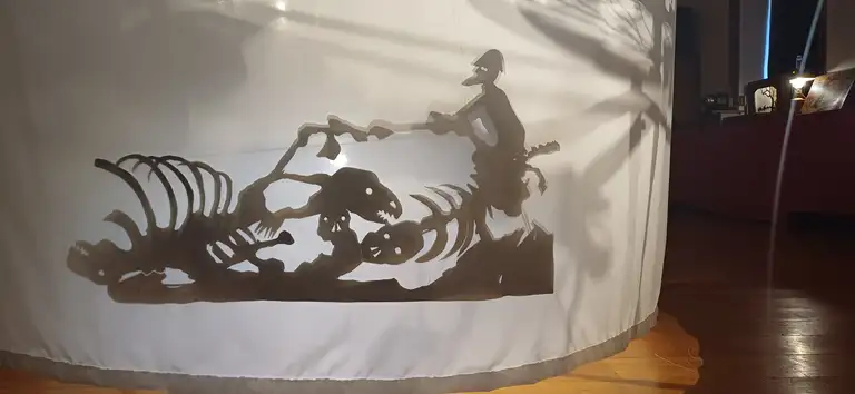Sur les traces du Chat noir - extérieur du Carrousel des ombres